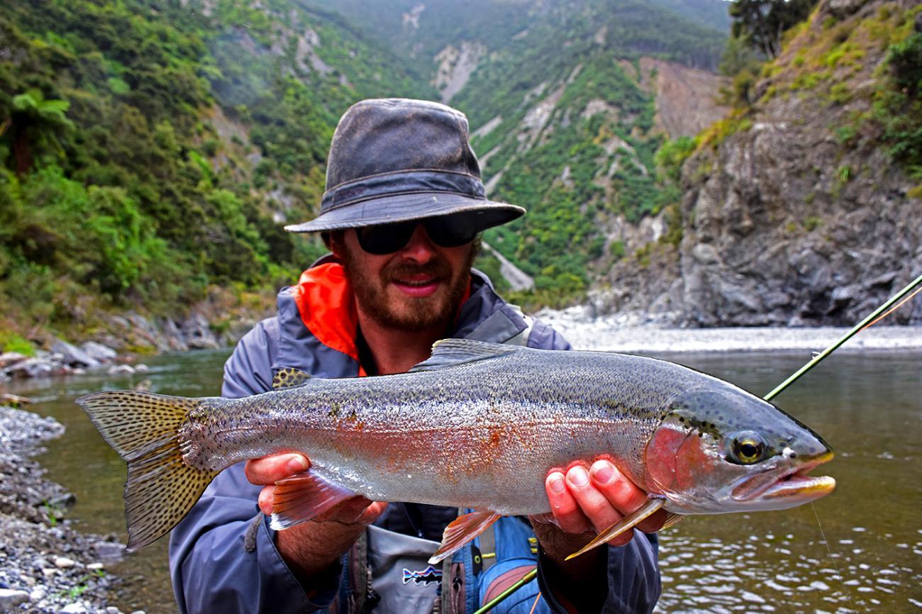 MOUCHE PÊCHE ARC-EN-CIEL Truite Poisson Pêcheur Ouest Cow-Boy 70s