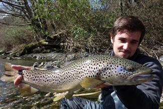 Grosse fario du Béarn prise par Johan de la team Native